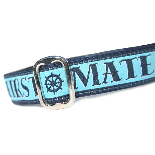 Light and Navy Blue First Mate Anchor Nautical Sailing Dog Collar