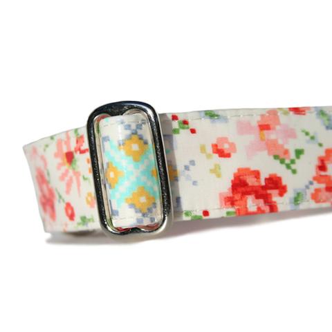 Pixel Flowers Mudproof Collar